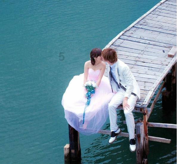 根本顶不住！岛国极品尤物女神三吉彩花写真大赏：白嫩又性感 让人无限遐想